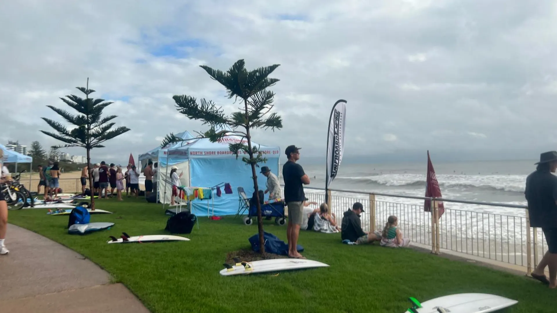 Ocean Views - Top Floor Alexandra Headland 0*,  Australia