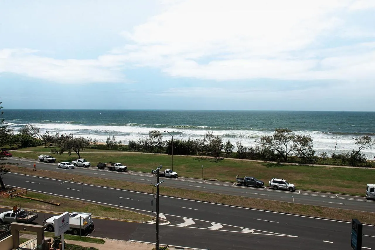 Ocean Views - Top Floor Alexandra Headland 0*,